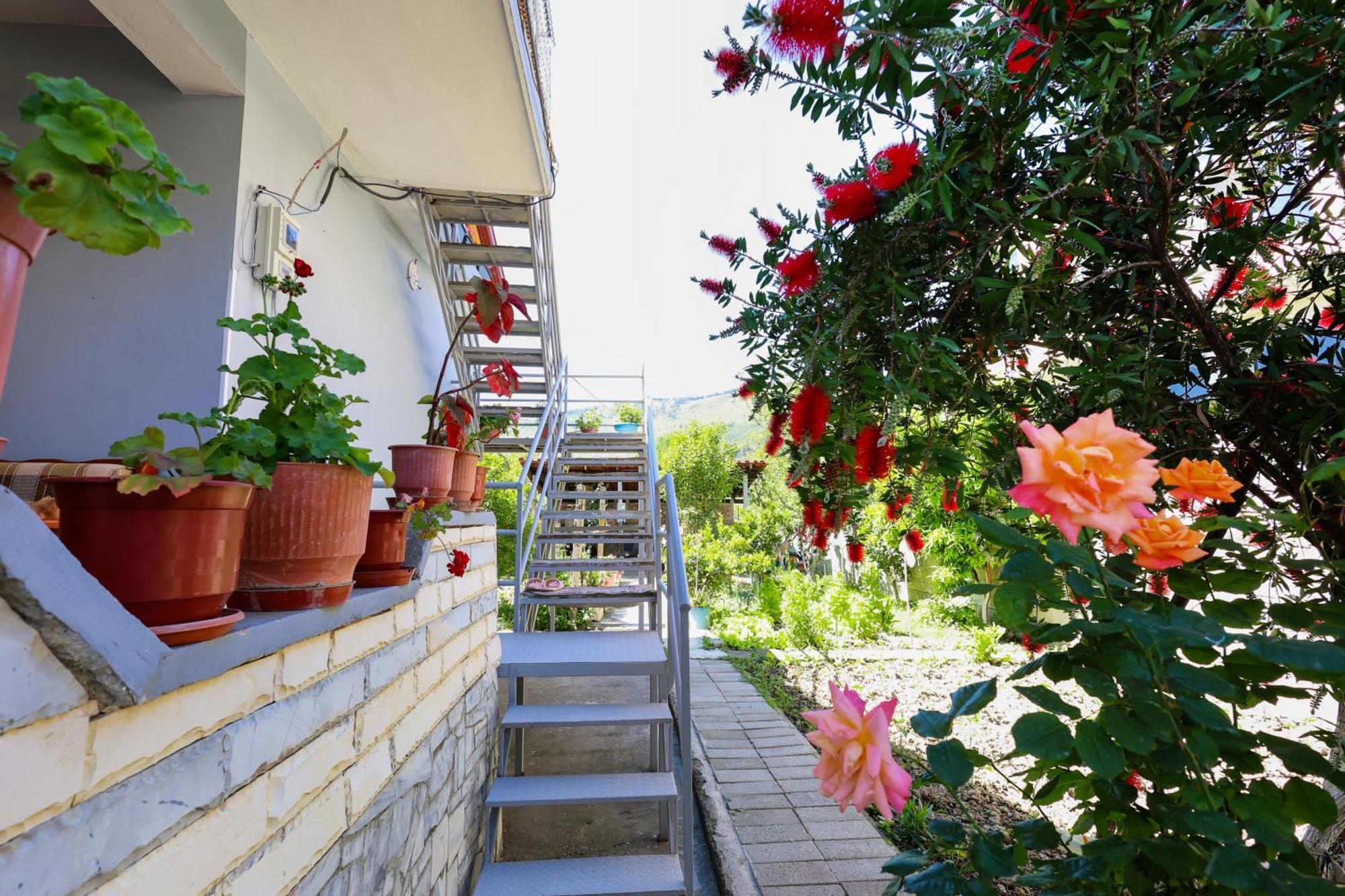 Samuela Cozy Retreat Βίλα Μπεράτ Εξωτερικό φωτογραφία